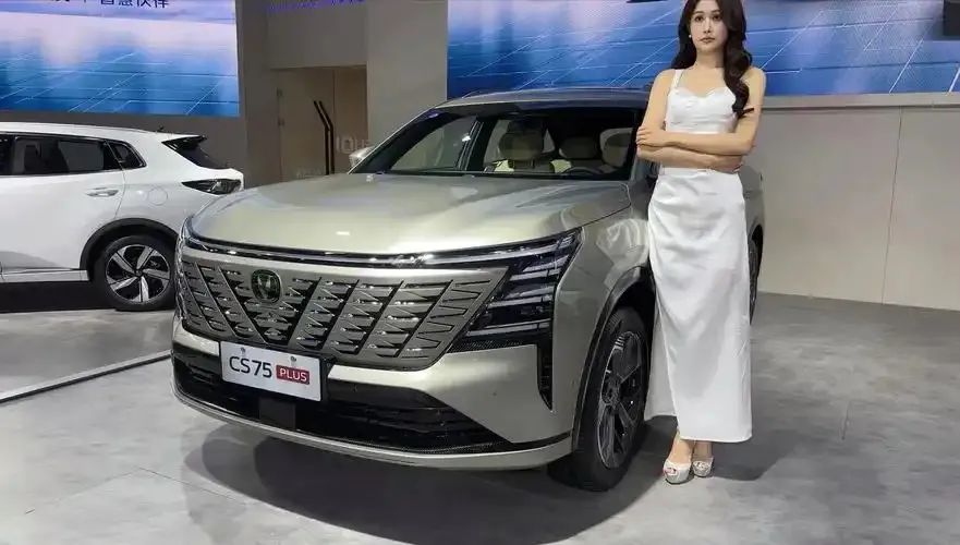 預(yù)算5-15萬(wàn)買SUV,這9款車降價(jià)最狠,性價(jià)比最高